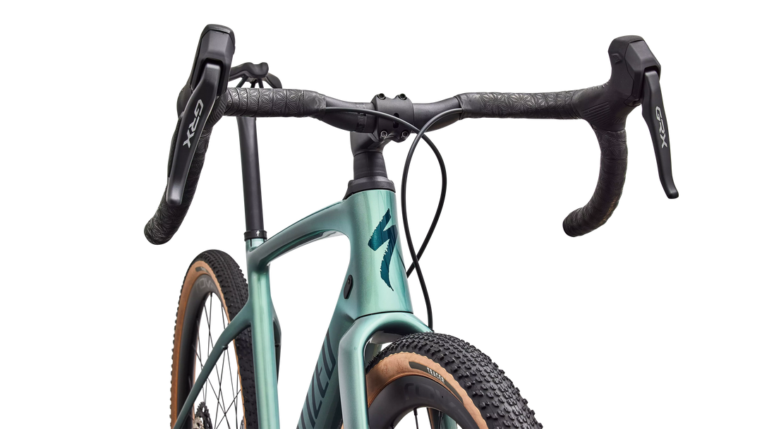 Specialized Diverge 4 Expert Di2 gravel bike in Fjord Metallic/Emerald Metallic, head tube detail
