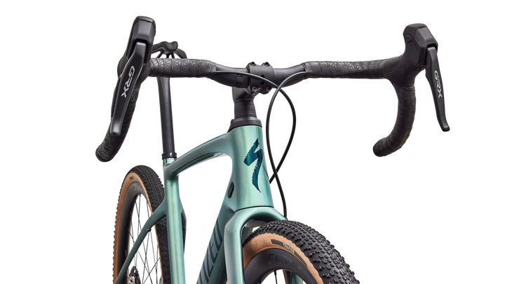 Specialized Diverge 4 Expert Di2 gravel bike in Fjord Metallic/Emerald Metallic, head tube detail