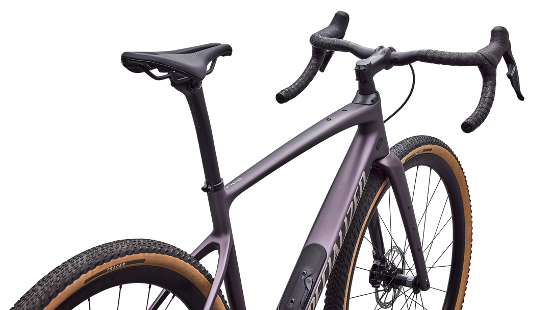 Specialized Diverge 4 Expert gravel bike in Nebula Metallic/Sandstone Metallic, cockpit detail