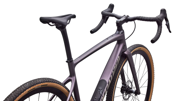 Specialized Diverge 4 Expert gravel bike in Nebula Metallic/Sandstone Metallic, cockpit detail