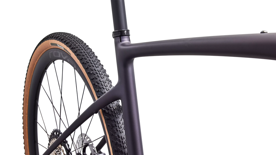Specialized Diverge 4 Expert Di2 gravel bike in Nebula Metallic/Sandstone Metallic, seatpost and storage detail