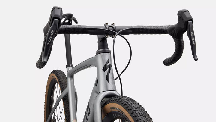 Specialized Diverge 4 Pro LTD gravel bike in Gloss Shadow Silver/Obsidian Metallic, head tube detail