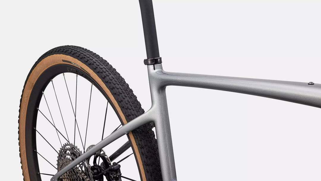 Specialized Diverge 4 Pro LTD gravel bike in Gloss Shadow Silver/Obsidian Metallic, seatpost and storage detail