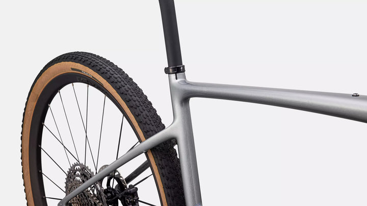 Specialized Diverge 4 Pro LTD gravel bike in Gloss Shadow Silver/Obsidian Metallic, seatpost and storage detail