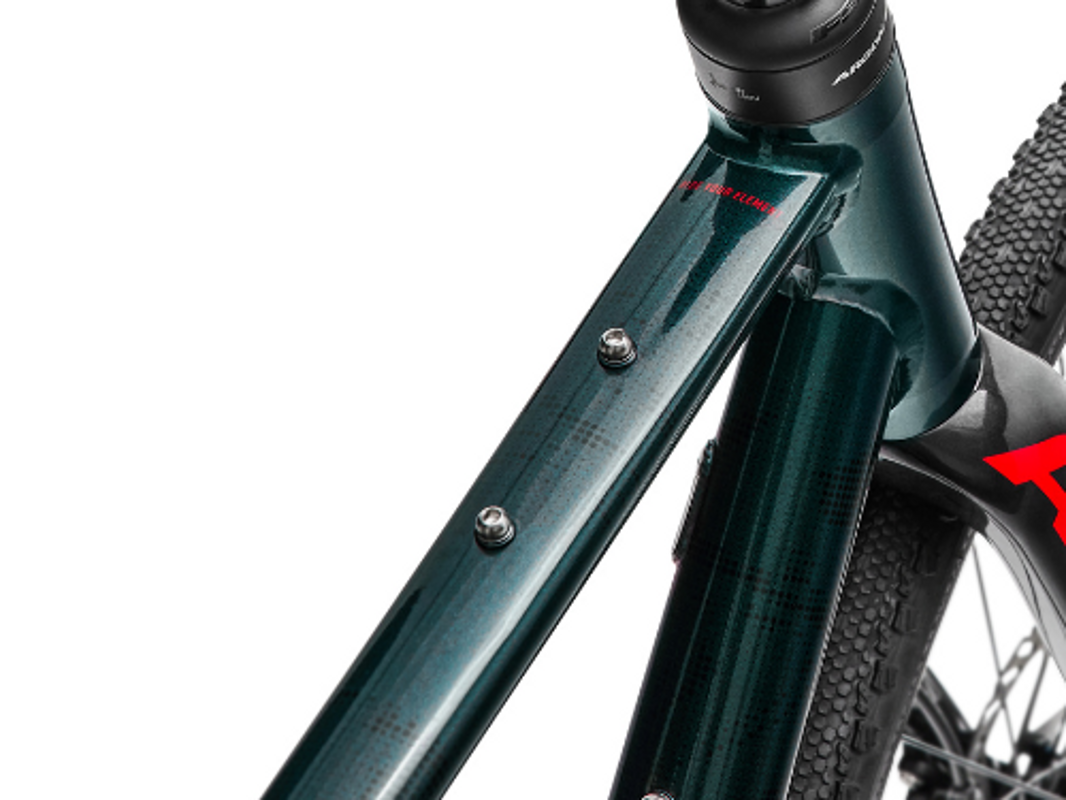 Top tube box mounts on the Argon 18 Grey Matter