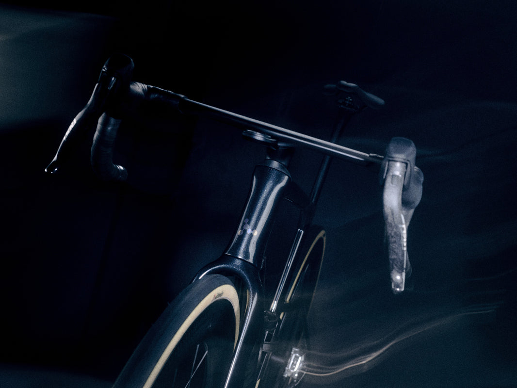 Argon 18 Nitrogen Pro frame detail in studio lighting