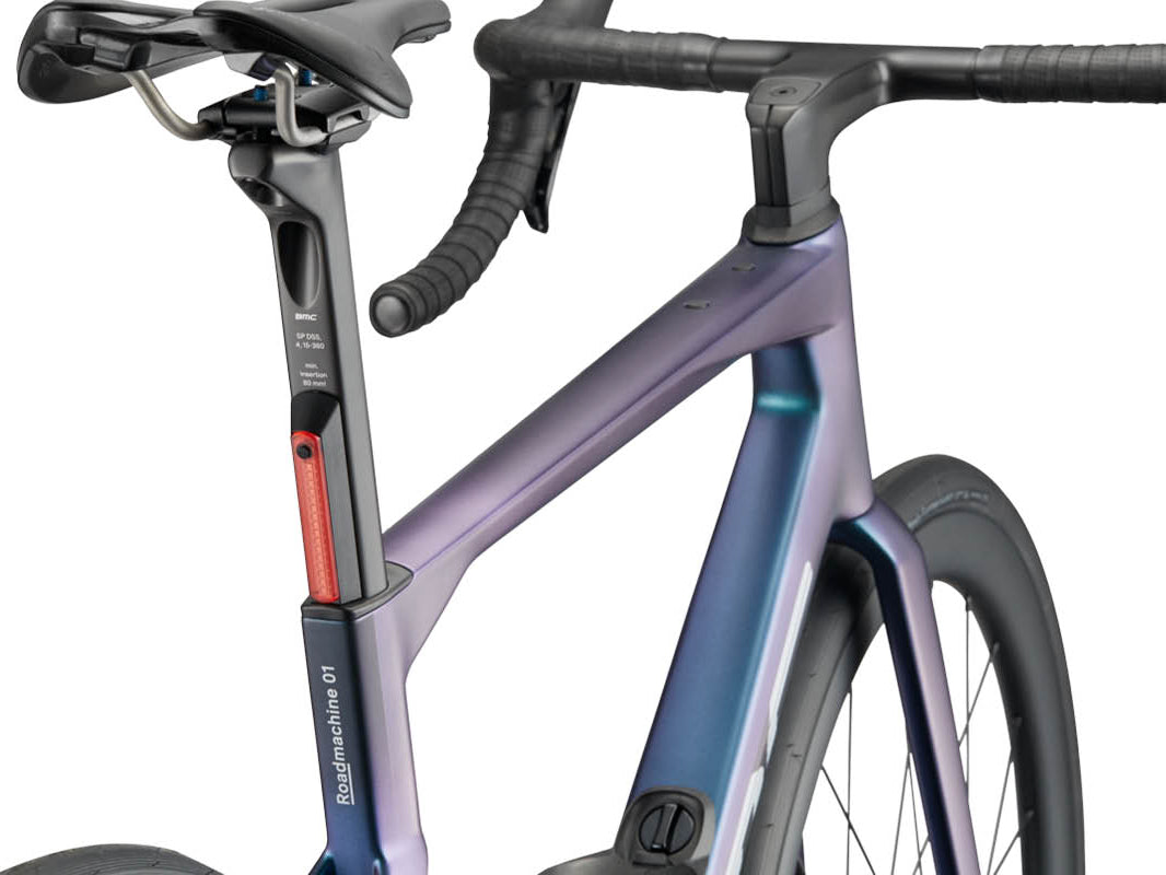 BMC Roadmachine 01 ONE – Integrated Rear Light