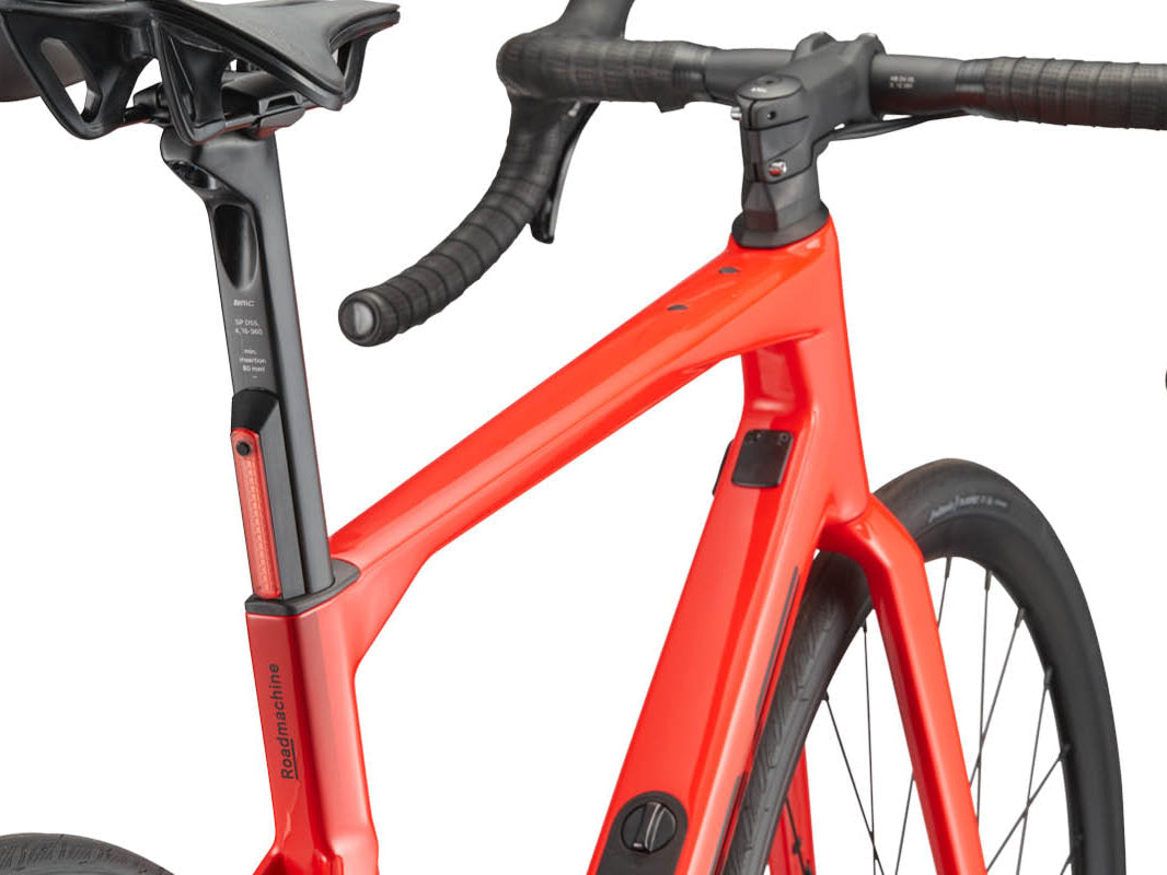 BMC Roadmachine THREE – Integrated Rear Light