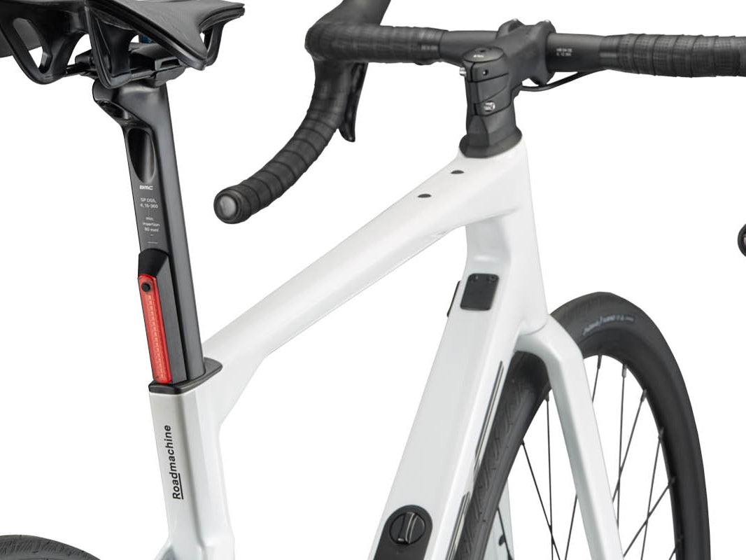 BMC Roadmachine TWO – Integrated Rear Light