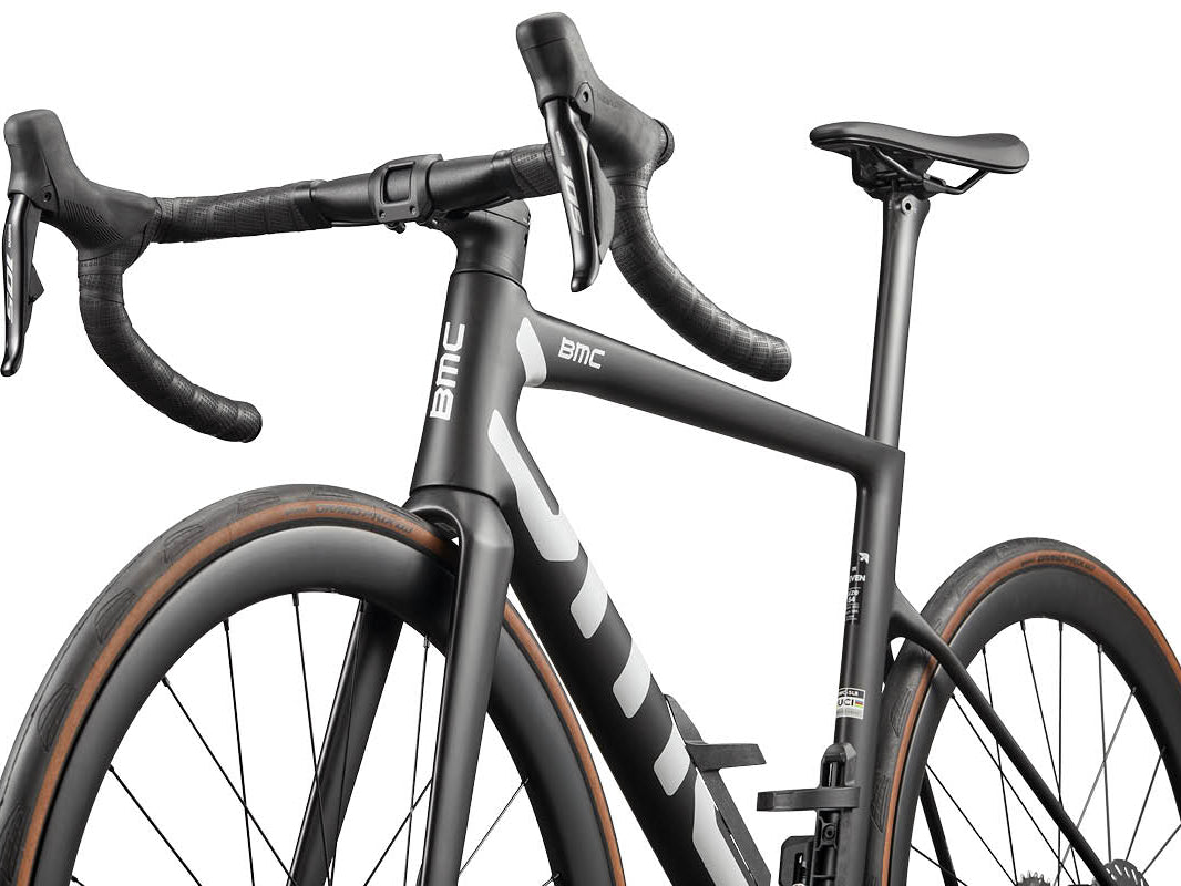 BMC Teammachine SLR 01 SEVEN – Best-in-class Stiffness to Weight