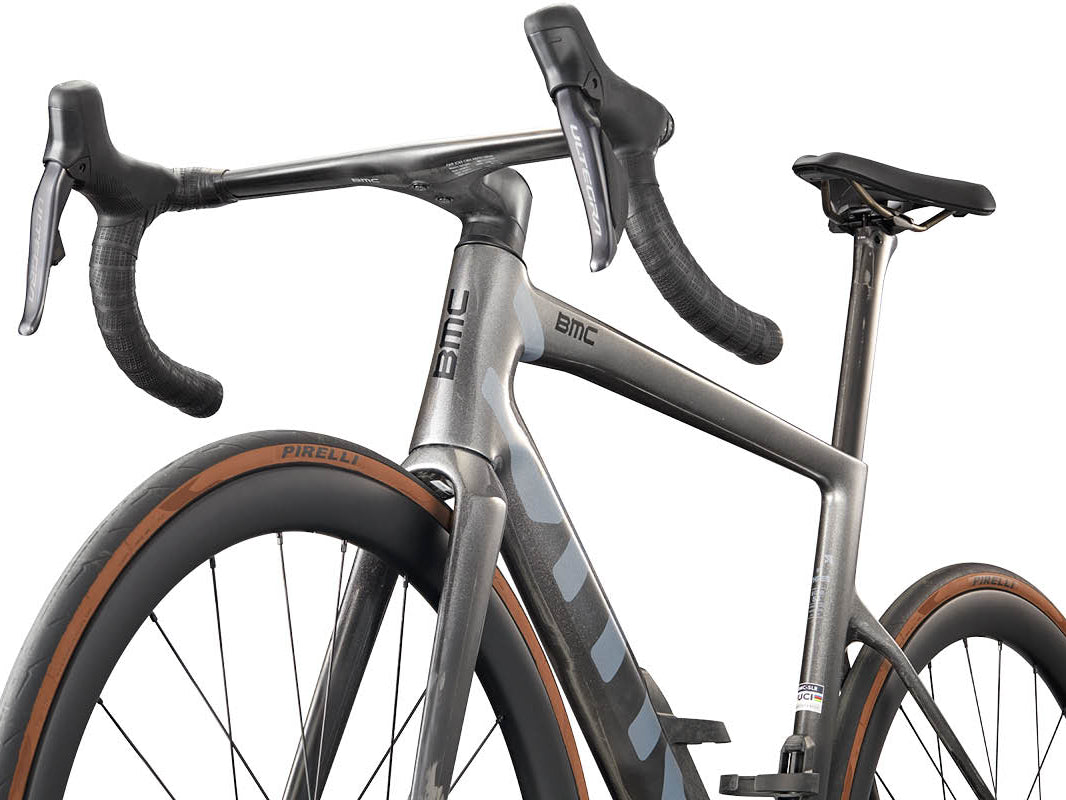 BMC Teammachine SLR 01 THREE – Best-in-class Stiffness to Weight