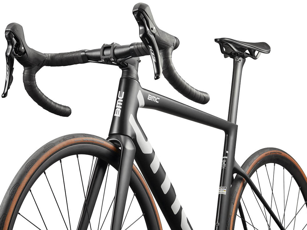 BMC Teammachine SLR THREE – Best-in-class Stiffness to Weight