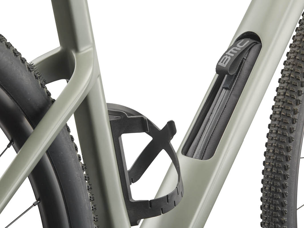 BMC URS ONE down tube storage