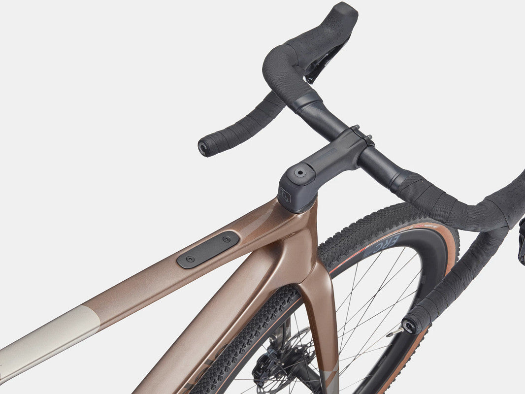 Cannondale SuperX 3 cockpit with Conceal stem