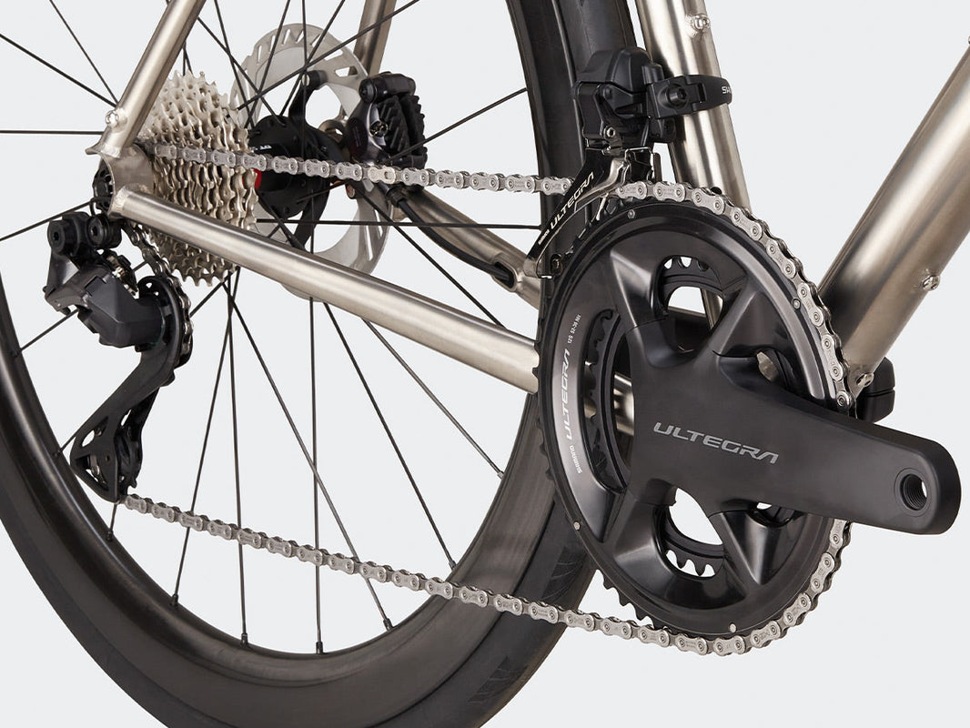 Drivetrain and bottom bracket area of the Landrace Tupelo Ti